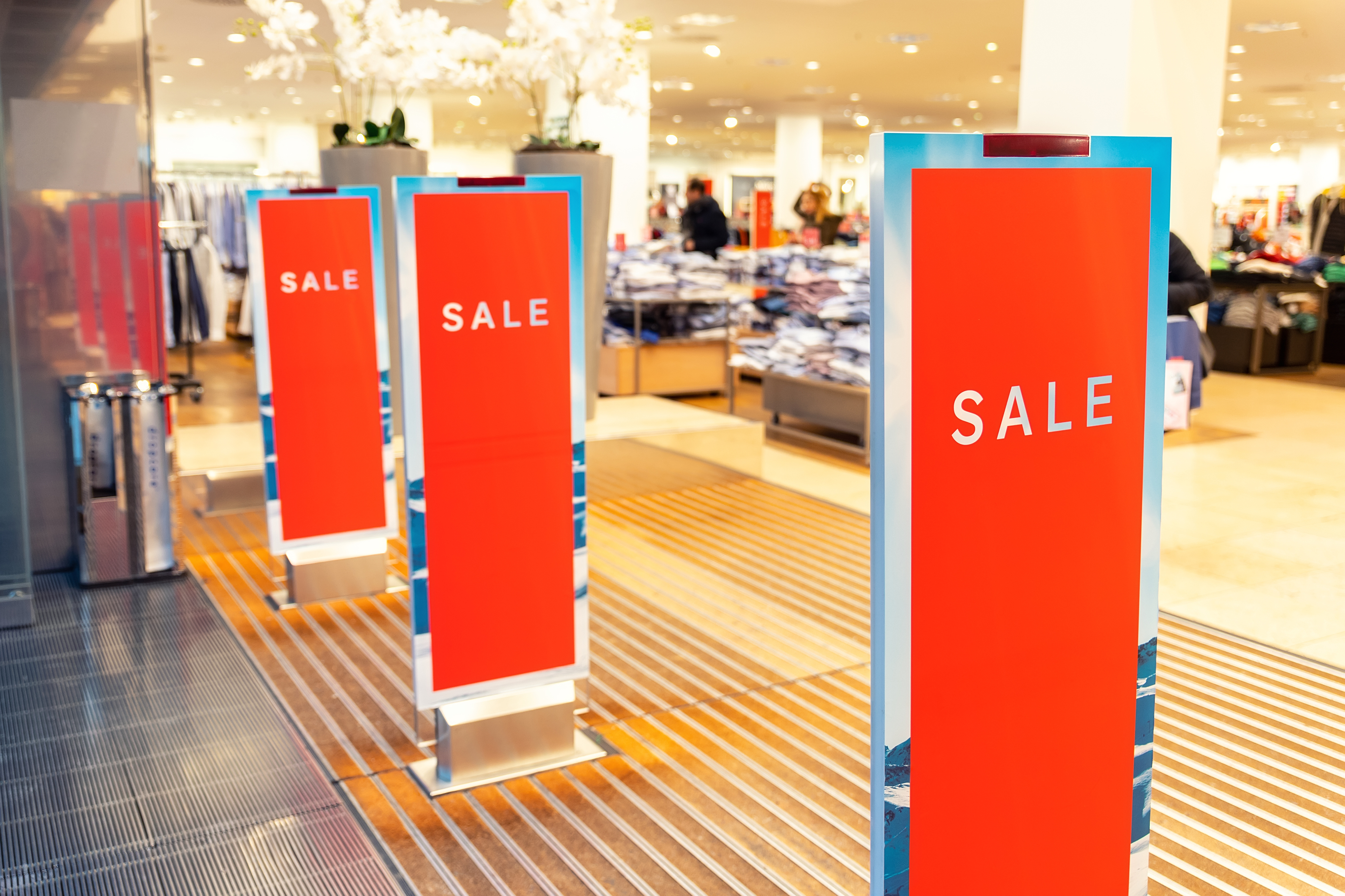 Cómo montar un sistema de alarma para una tienda de varias entradas