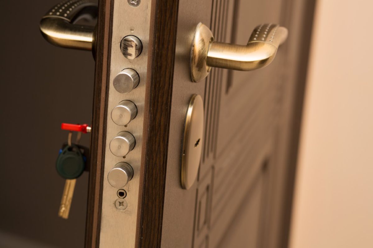 tipo cerraduras de seguridad para puertas exteriores