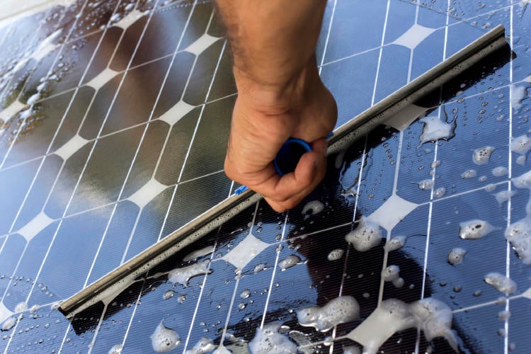 Limpieza panel solar Limpieza panel solar