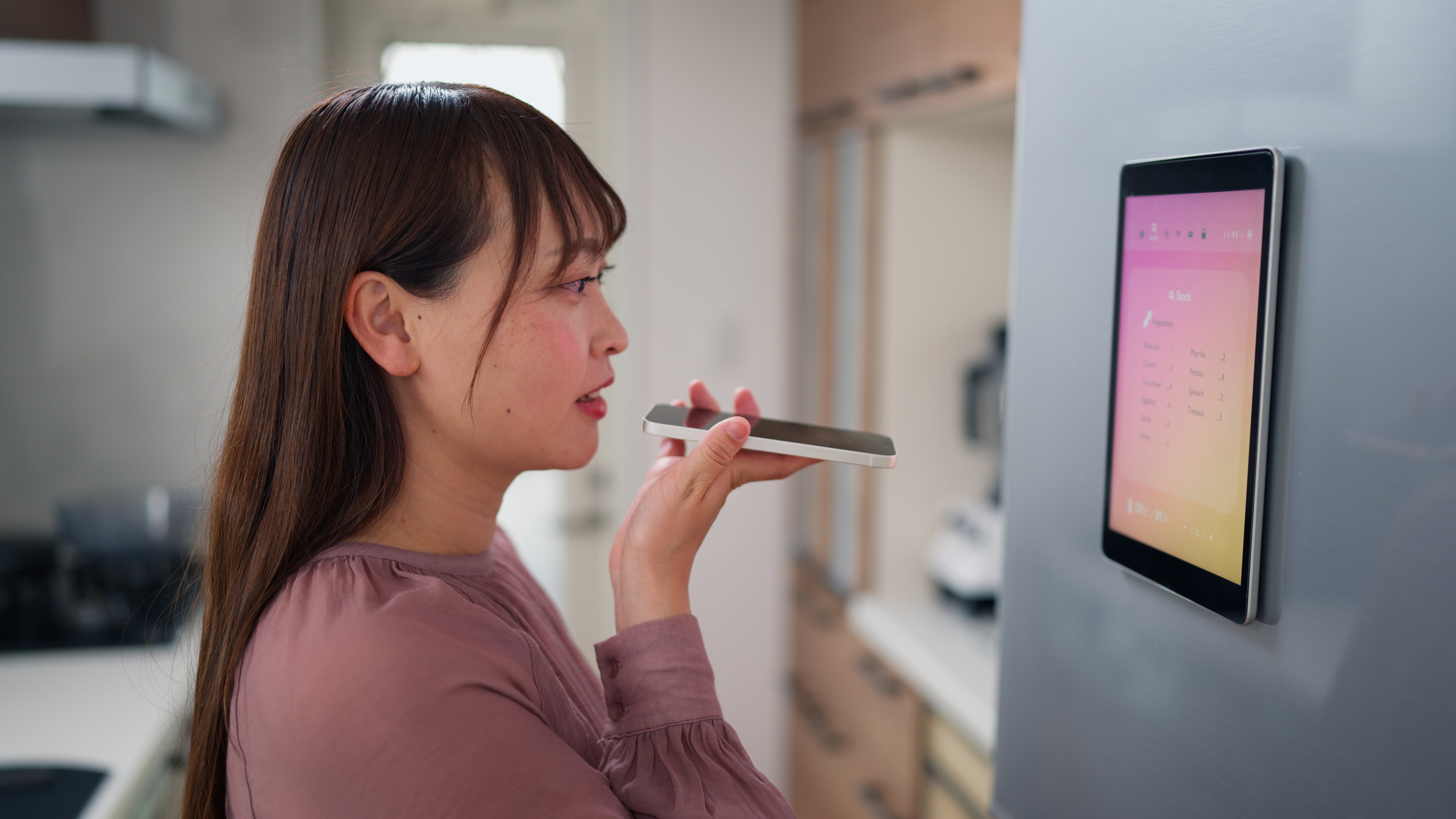 Dom&oacute;tica total: controla tu alarma Yoigo con la voz y app inteligente