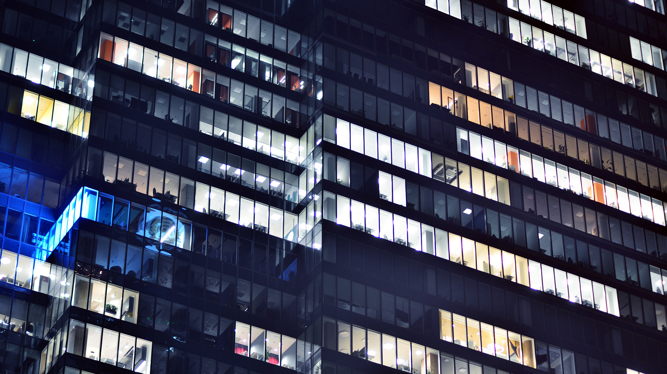 Dispositivos de seguridad para negocios que abren de noche