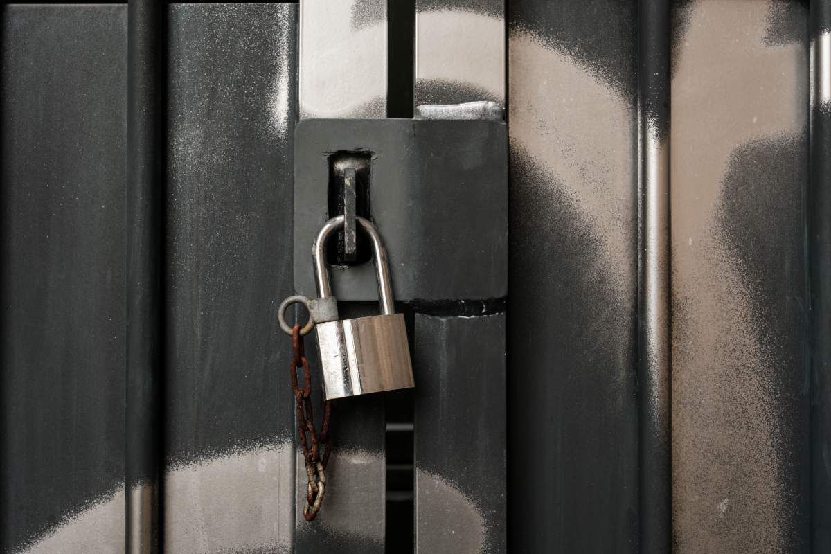puerta con candado
