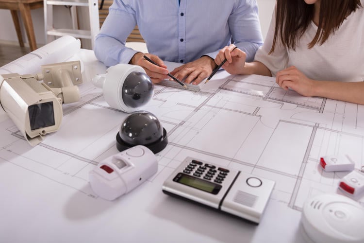 ¿Alarma con suscripción o sin cuotas? Descubre la mejor para tu bolsillo ¿Alarma con suscripción o sin cuotas? Descubre la mejor para tu bolsillo