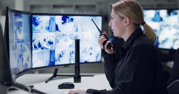 Mitos sobre tener una cámara de seguridad en casa Mitos sobre tener una cámara de seguridad en casa