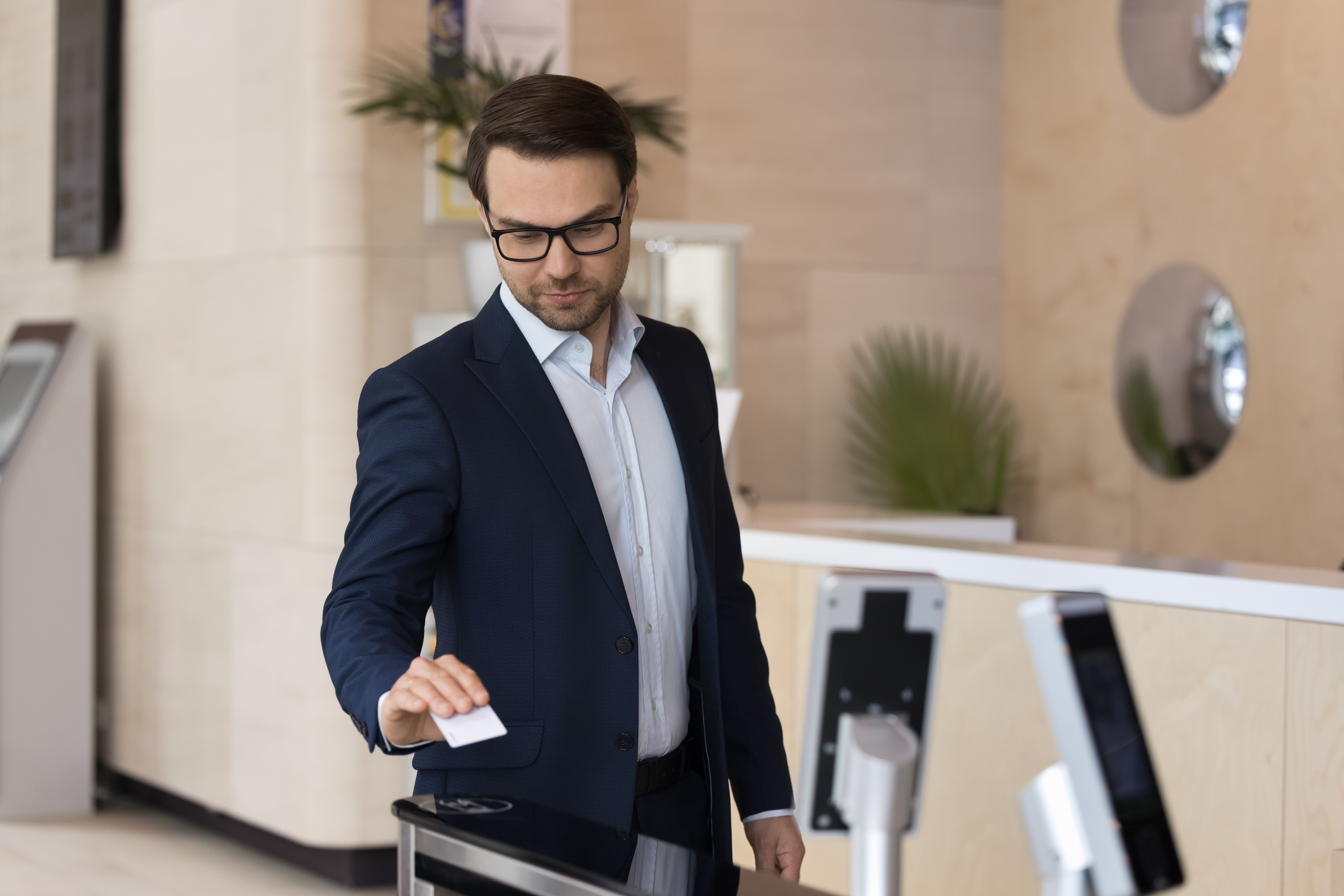 Guía completa de control de accesos: llaves electrónicas, tags o códigos PIN