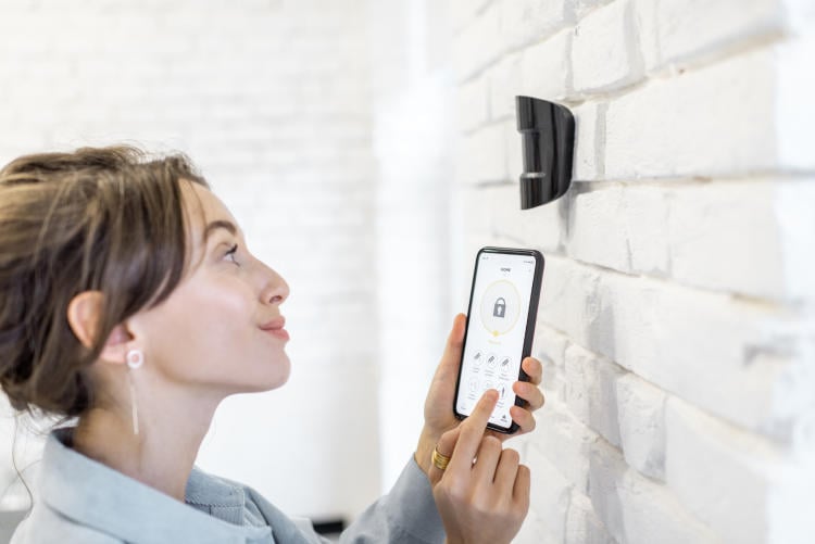 ¿Alarma con suscripción o sin cuotas? Descubre la mejor para tu bolsillo ¿Alarma con suscripción o sin cuotas? Descubre la mejor para tu bolsillo