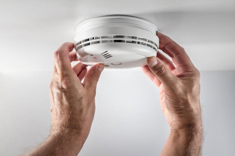 Detector de humo ionico: qué es y cómo funciona Detector de humo ionico: qué es y cómo funciona
