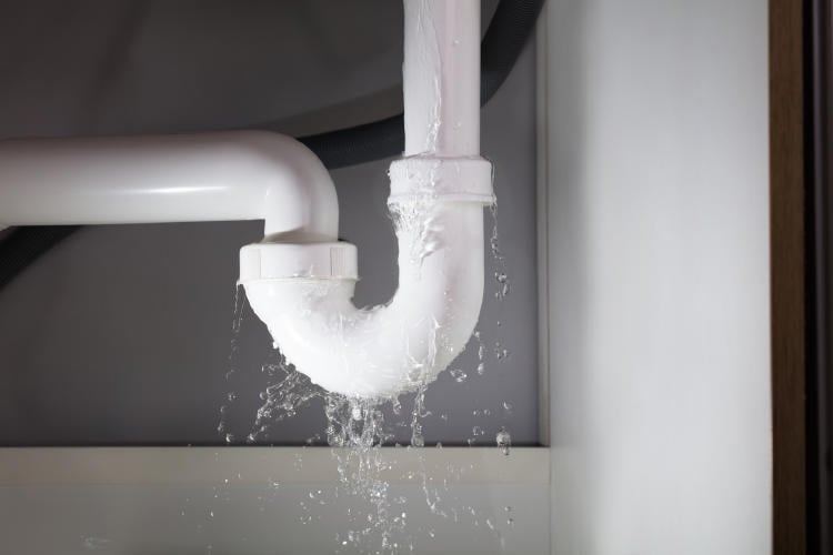 fuga de agua fuga de agua