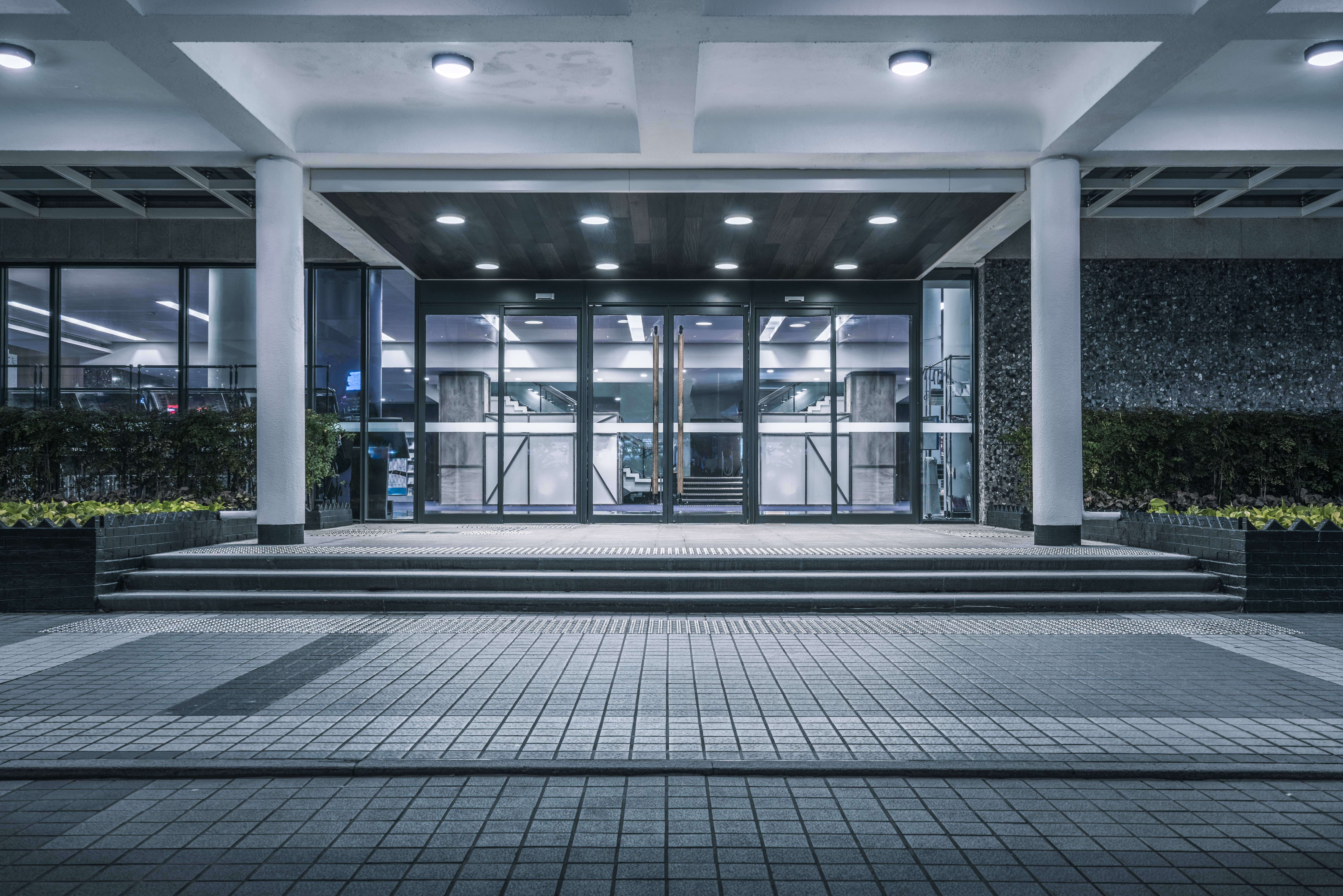 El portal también importa: seguridad en la entrada de un edificio El portal también importa: seguridad en la entrada de un edificio