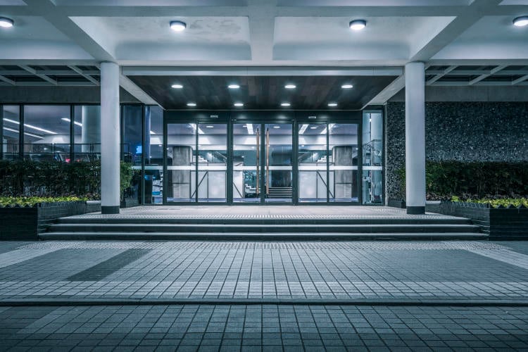 El portal también importa: seguridad en la entrada de un edificio El portal también importa: seguridad en la entrada de un edificio