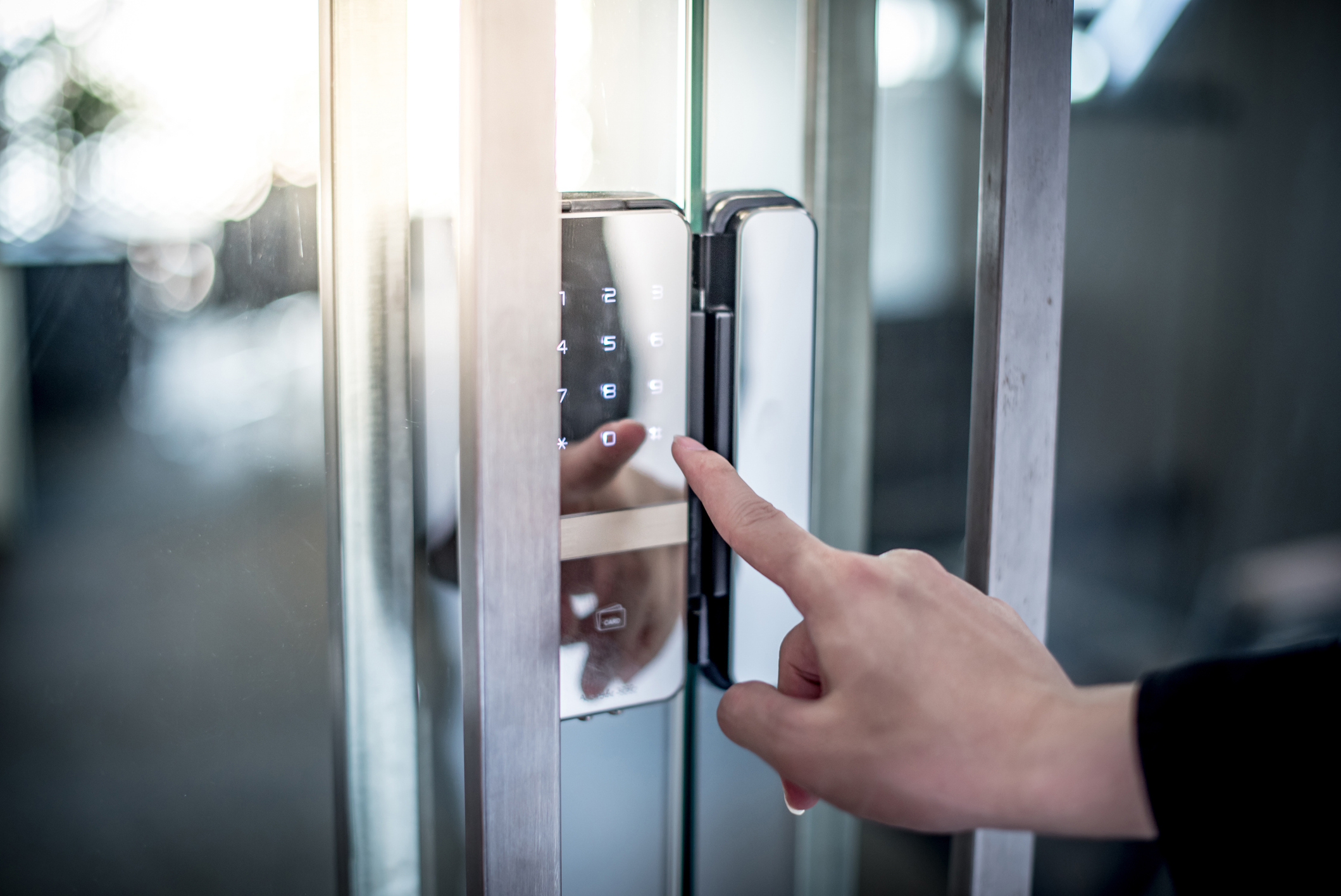 El portal tambi&eacute;n importa: seguridad en la entrada de un edificio