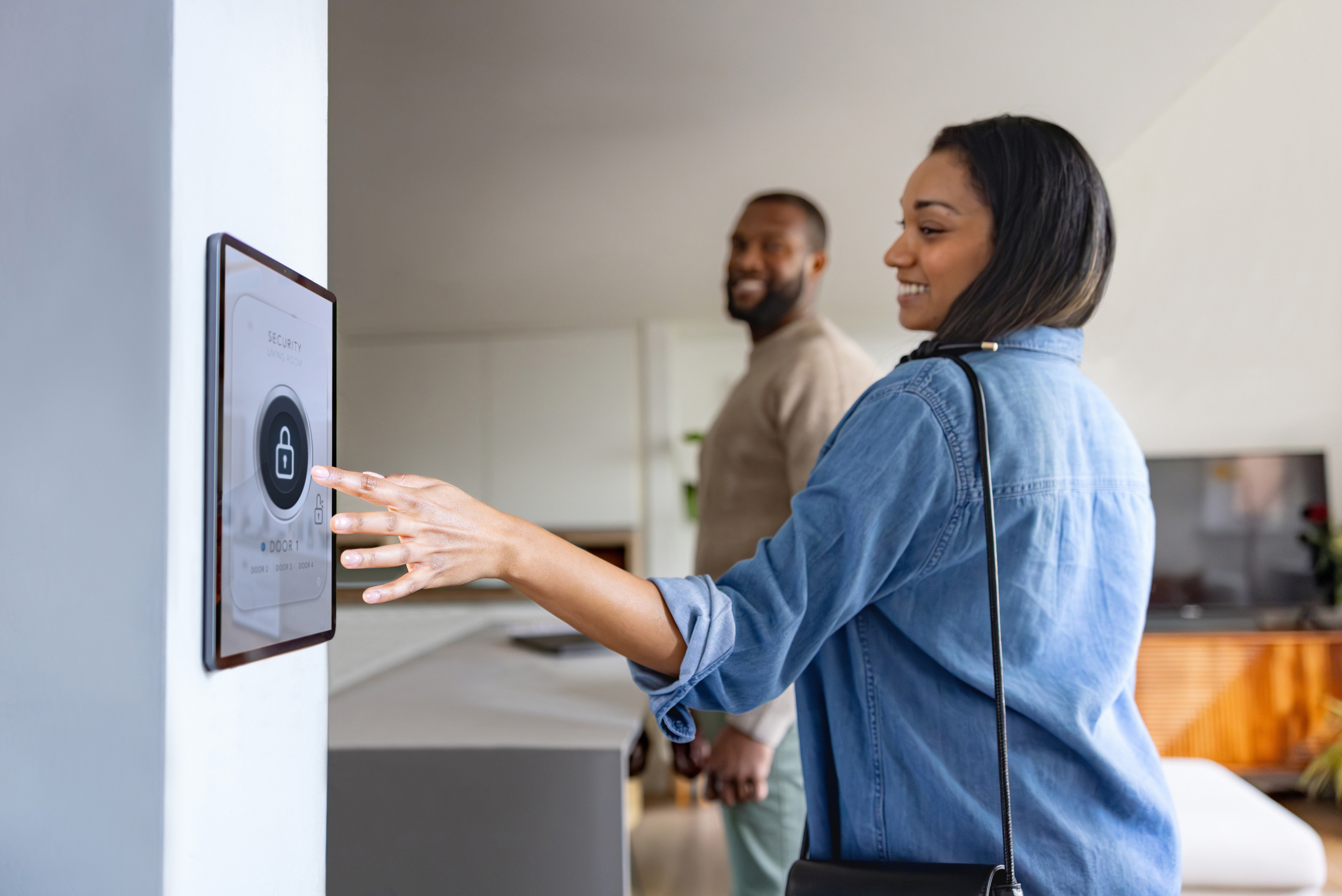 Cerraduras inteligentes + alarmas integradas: la mejor combinaci&oacute;n