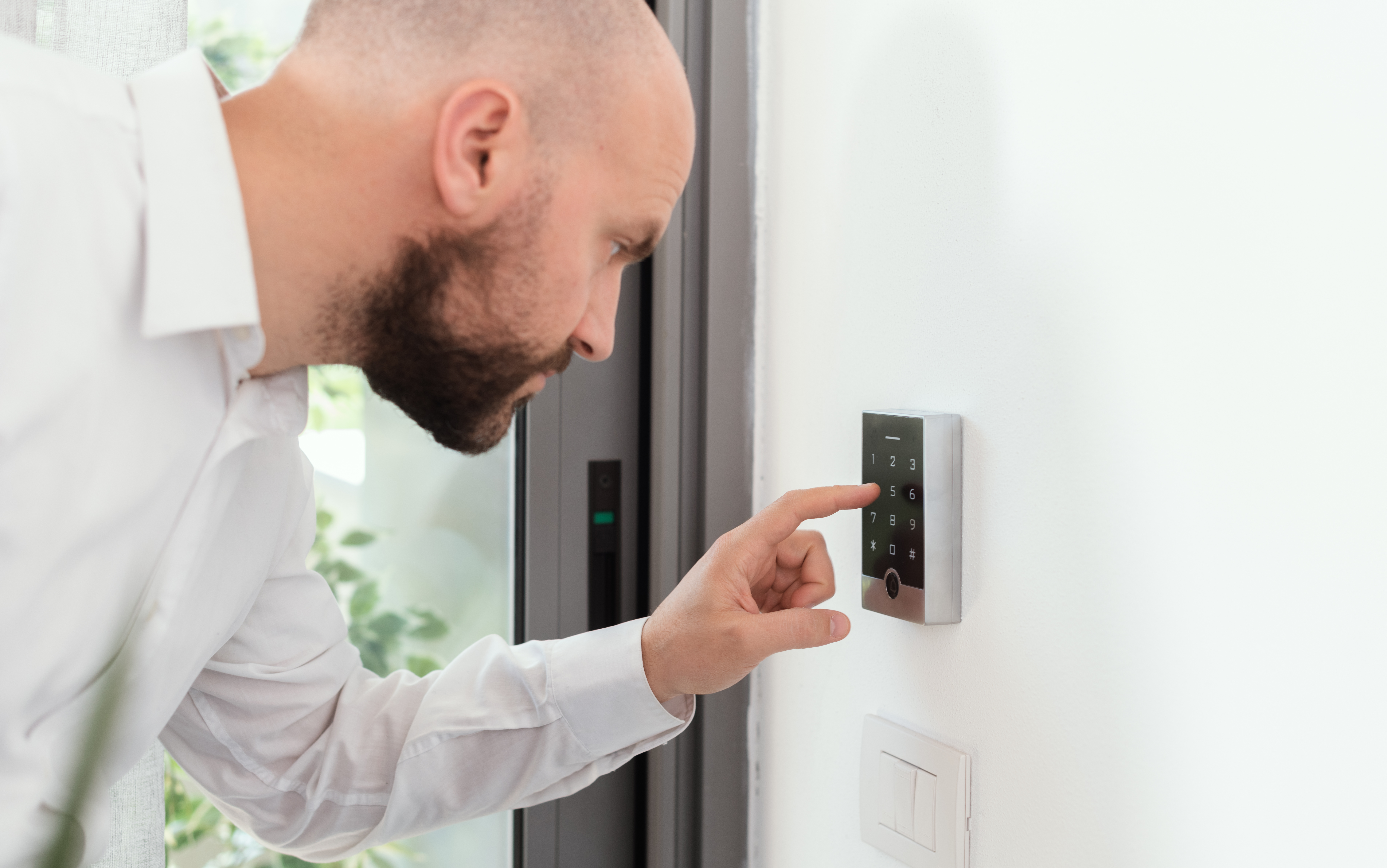 8 se&ntilde;ales que hacen que una casa o negocio sea un objetivo f&aacute;cil