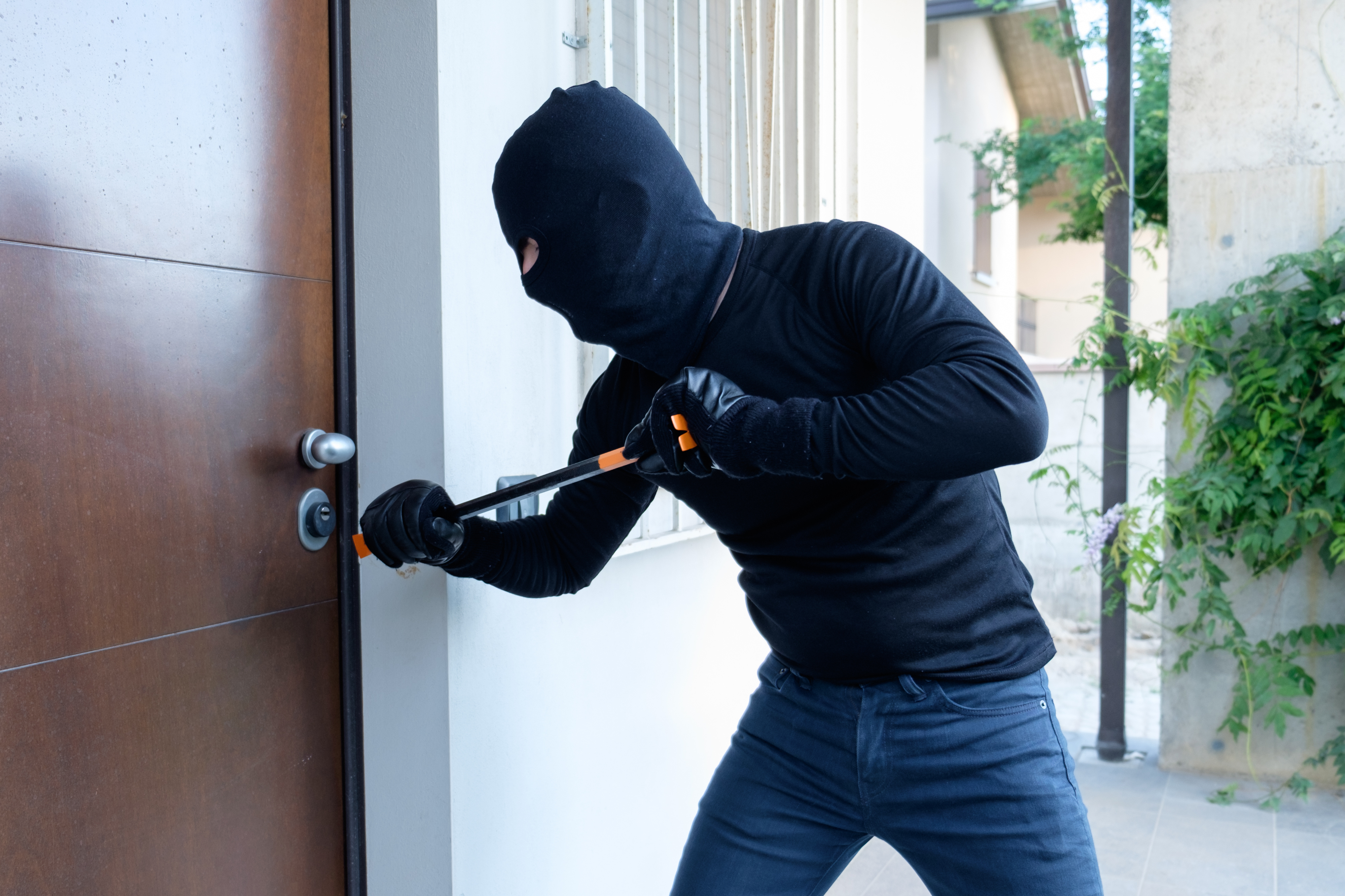Consejos para reforzar la seguridad de la puerta de tu casa