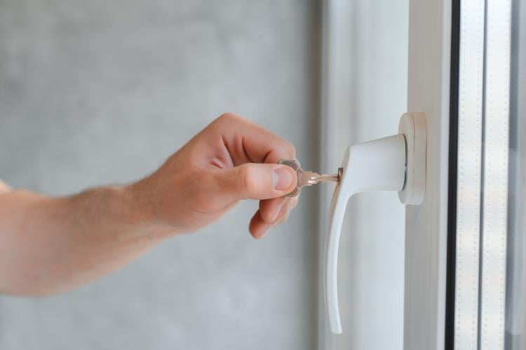 Qué cerradura para ventana deberías comprar: tipos Qué cerradura para ventana deberías comprar: tipos
