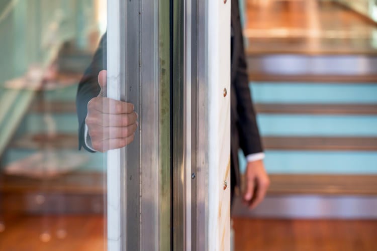 Puertas acorazadas para comunidades: ¿son realmente necesarias? Puertas acorazadas para comunidades: ¿son realmente necesarias?