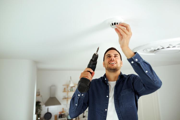 colocar detector de incendios colocar detector de incendios