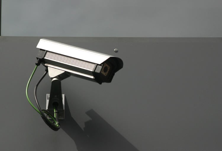 ¿Puedo poner cámaras de vigilancia en la comunidad de vecinos? ¿Puedo poner cámaras de vigilancia en la comunidad de vecinos?