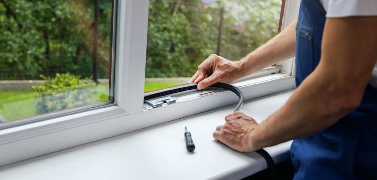 Cerraduras adicionales para ventanas correderas: útil y barato Cerraduras adicionales para ventanas correderas: útil y barato