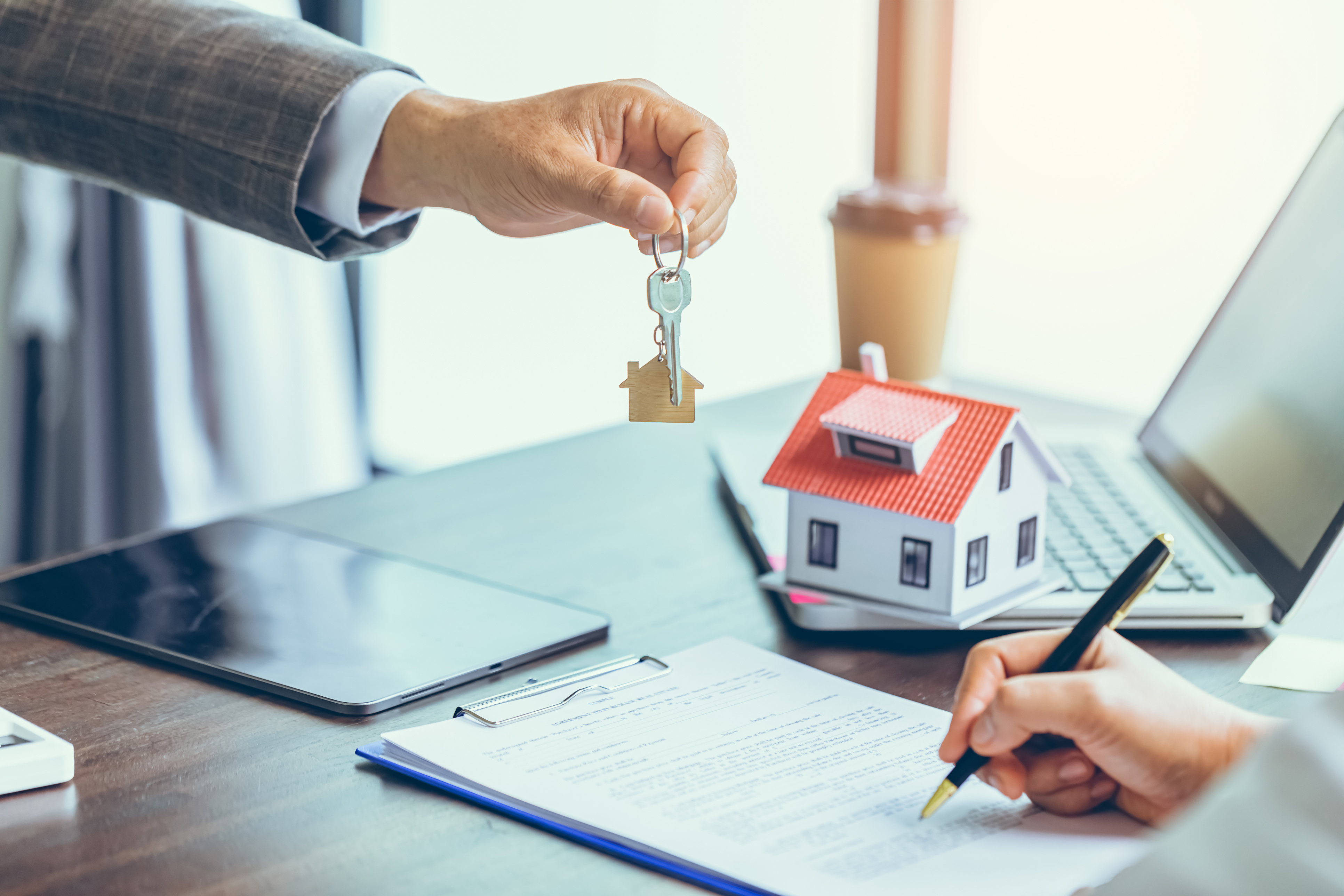 Venta de una casa: gestiones a realizar antes de entregarla