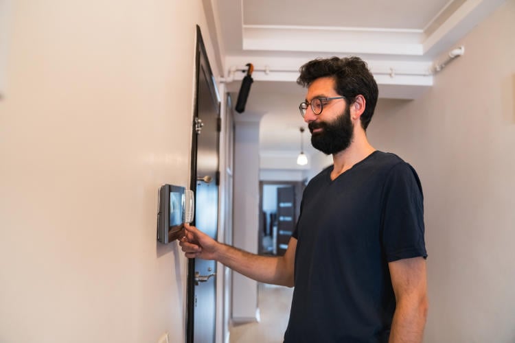 Cómo hacer más accesible la seguridad de tu hogar Cómo hacer más accesible la seguridad de tu hogar