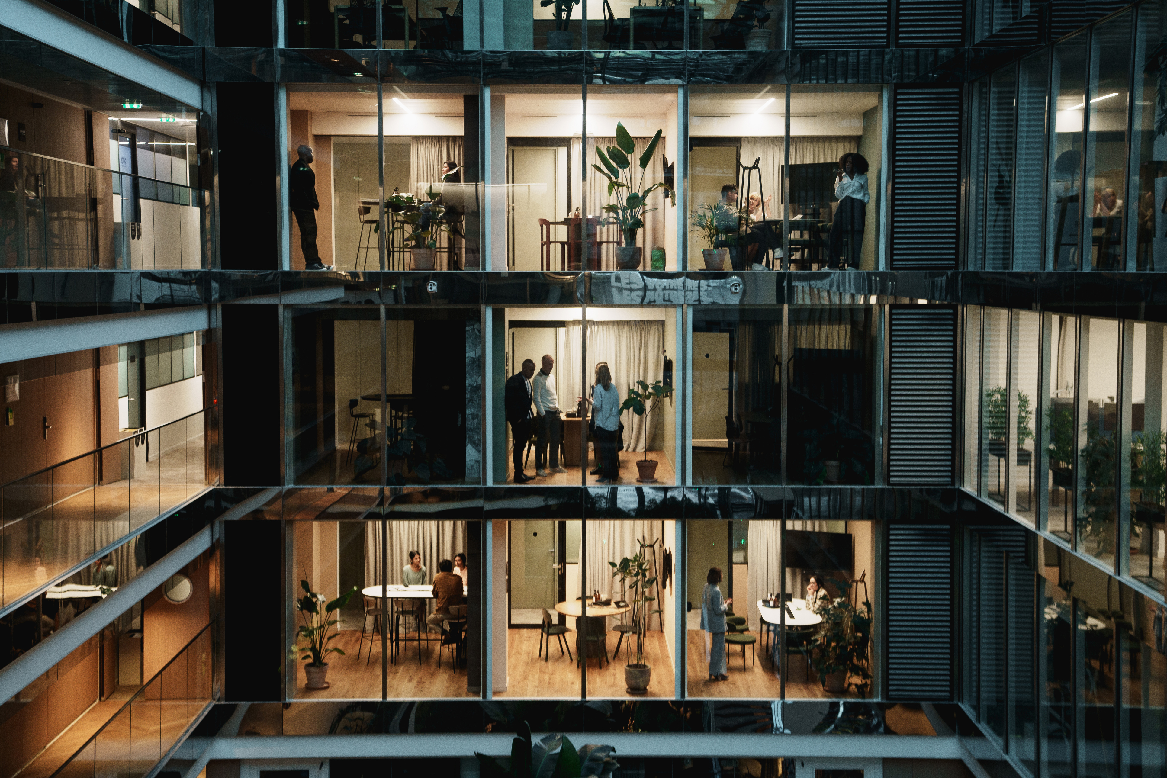 Coworking seguro: Protege tu espacio compartido con Yoigo Alarmas